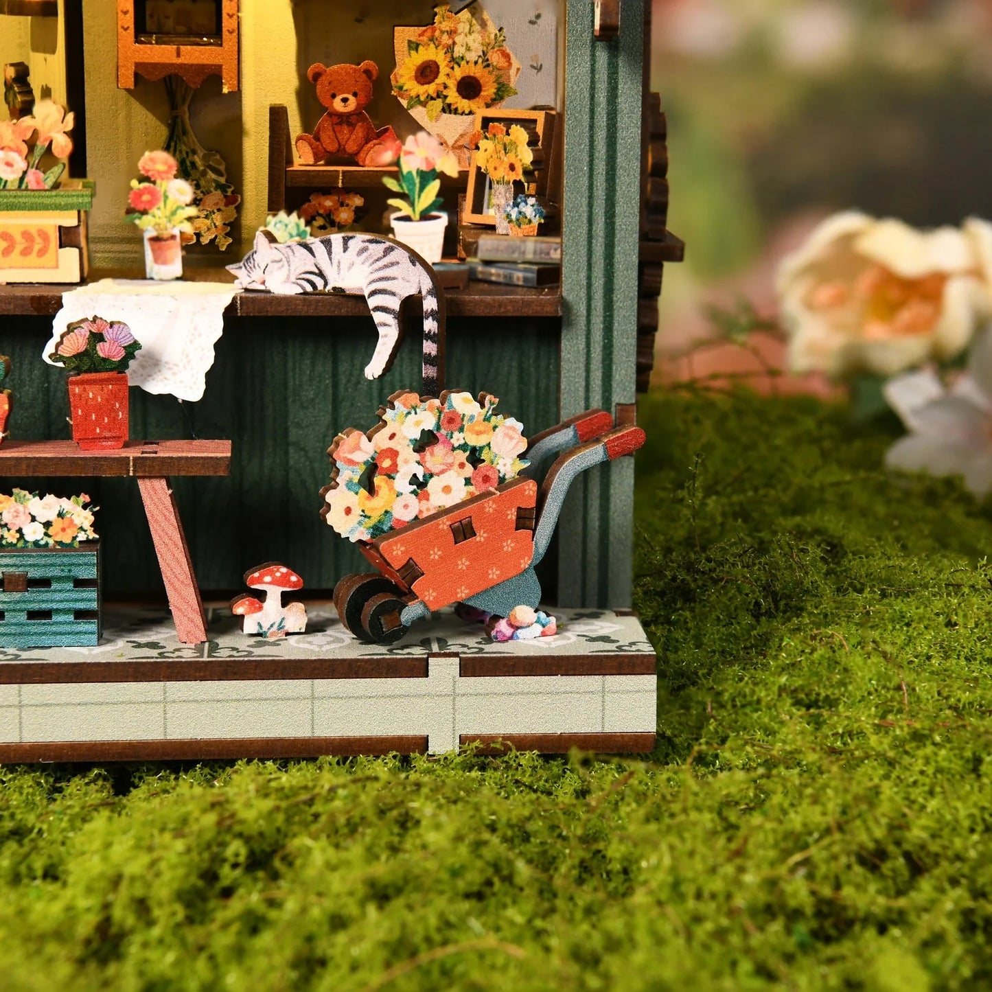 Aura Verde Flower Room Miniature House - cat and wheelbarrow