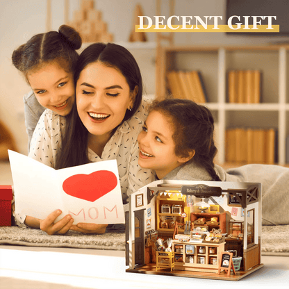 Becka's Baking House Miniature House - gift moment