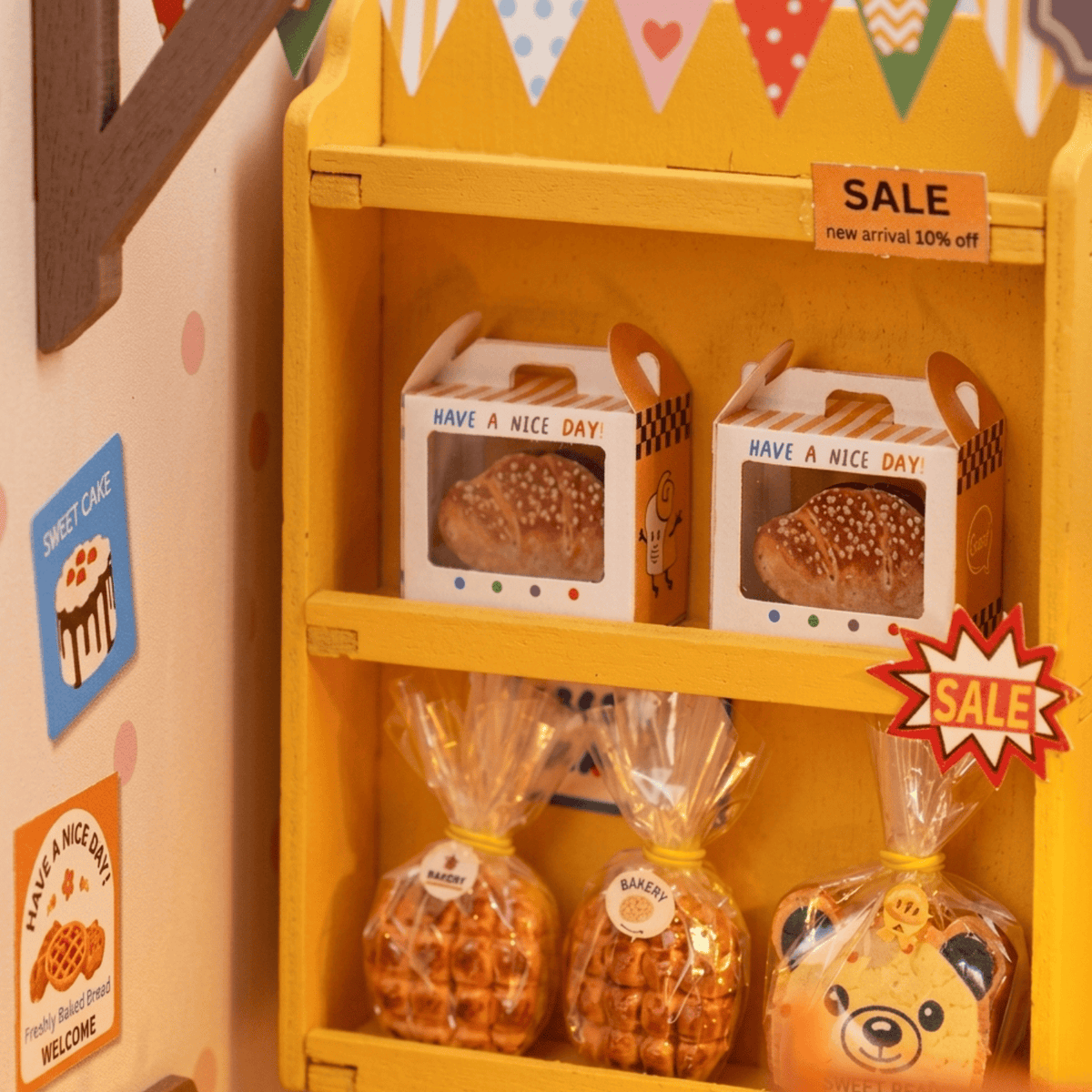 Becka's Baking House Miniature House - packaging