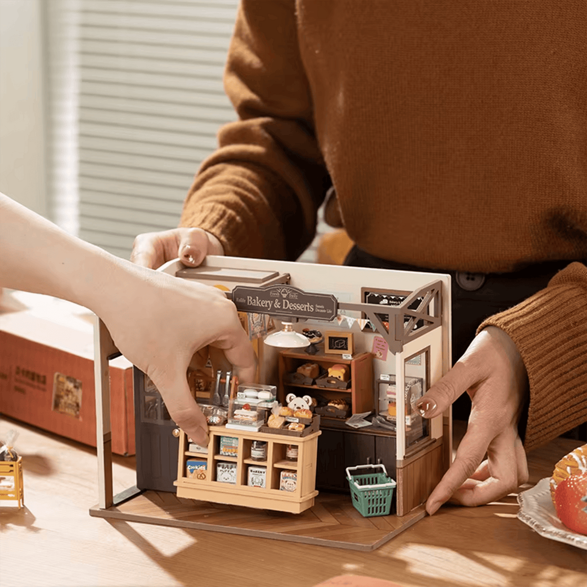 Becka's Baking House Miniature House - assembly