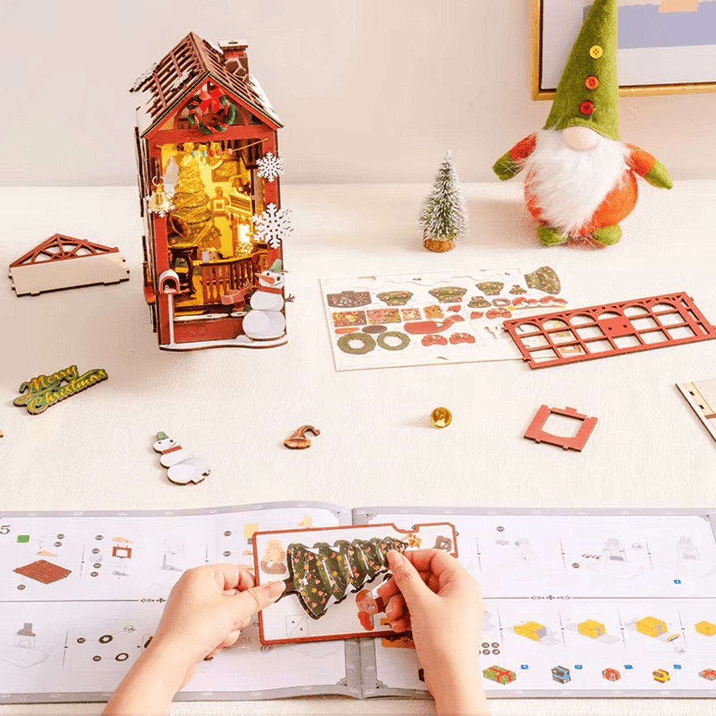 Book Nook Christmas Indoor Scene (with snowman)