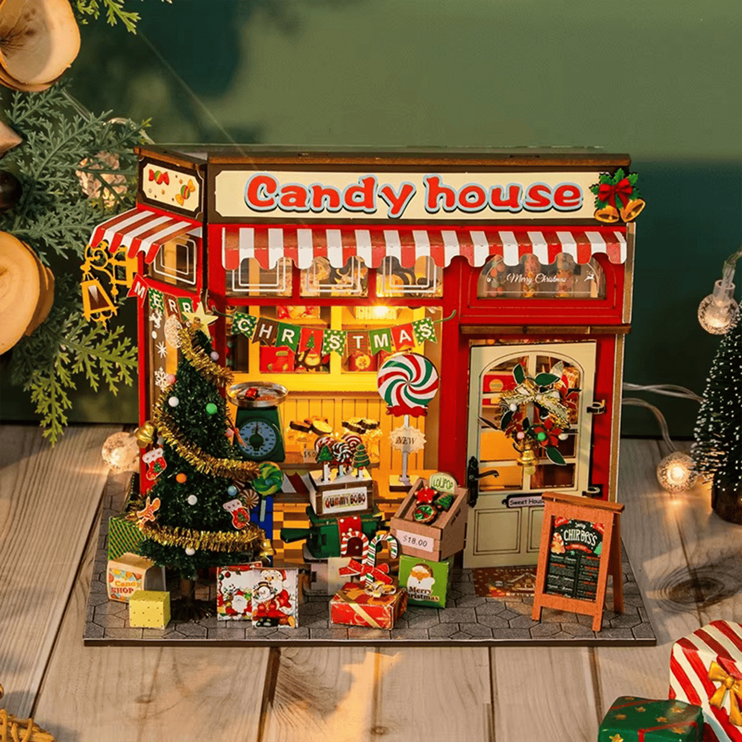 Candy House Miniature House - Christmas Shop | 213 pcs