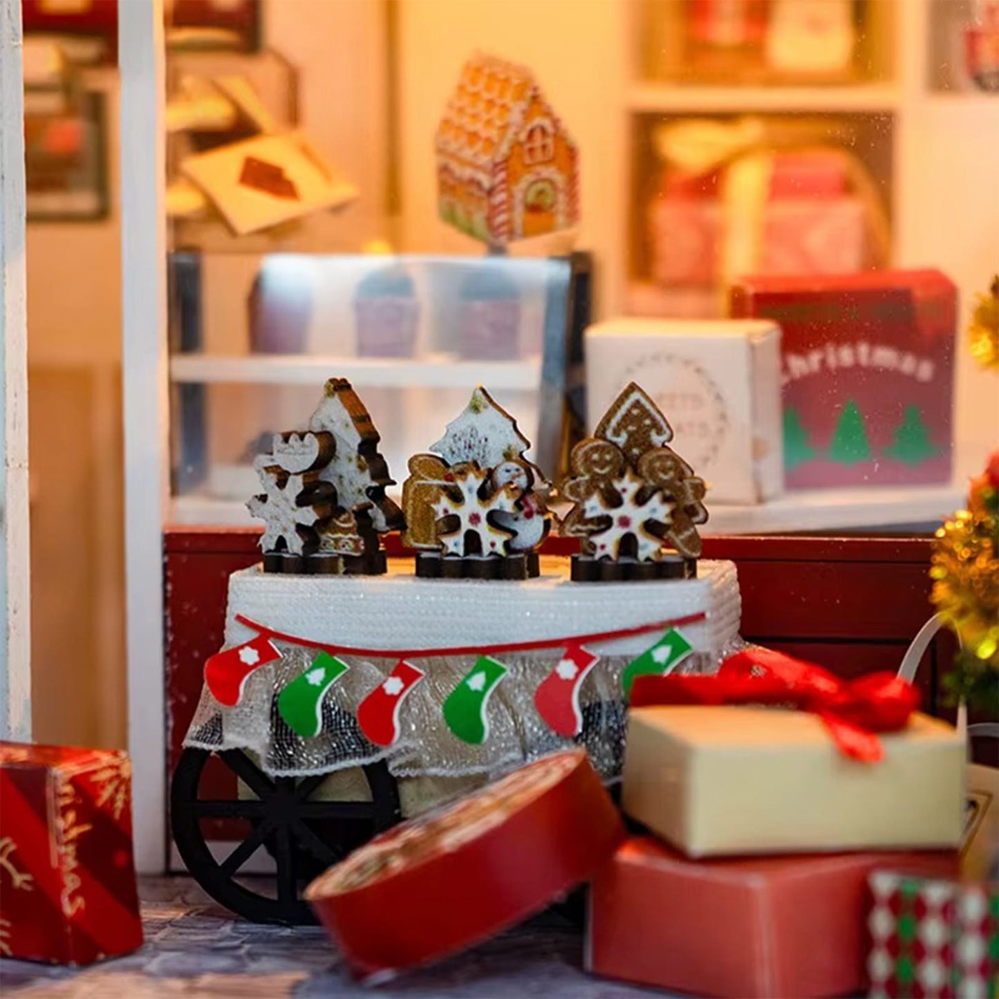 Christmas Sweets Treats Miniature House - 168 pcs