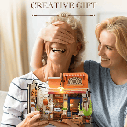 Corner Bookstore Miniature House - Easy, 108 Pieces
