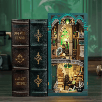 Slytherin Common Room - Book Nook