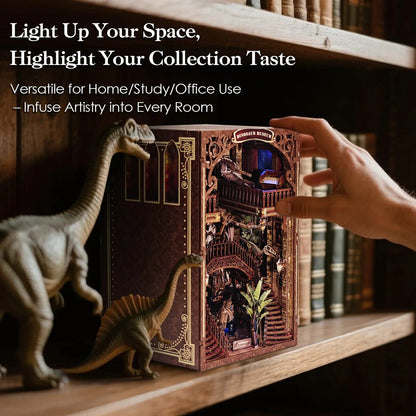 Dinosaur Museum Book Nook - 230 Pieces