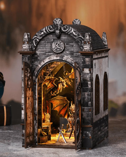 Dragons Treasure Labyrinth Book Nook - side view