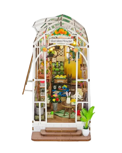 Garden Summer House Book Nook (with LED) - 300 pcs