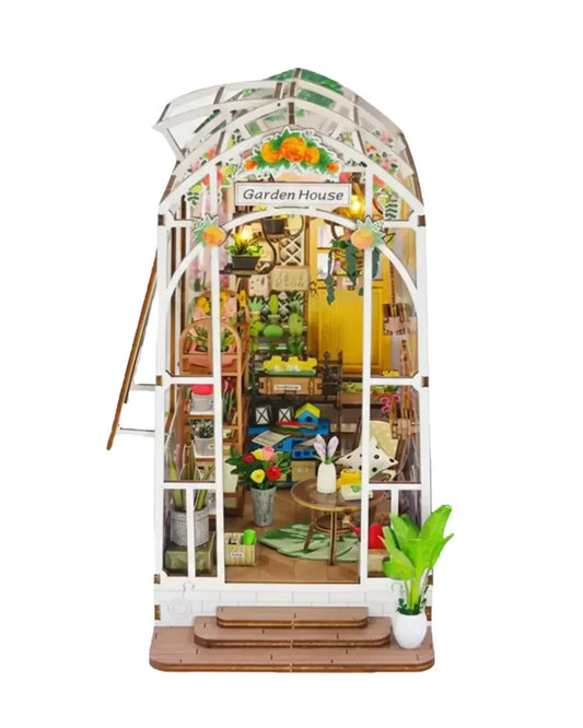 Garden Summer House Book Nook (with LED) - 300 pcs