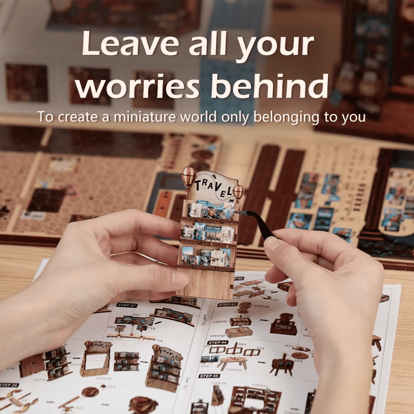 Journey Trace Bookshop Miniature House - 241 Pieces
