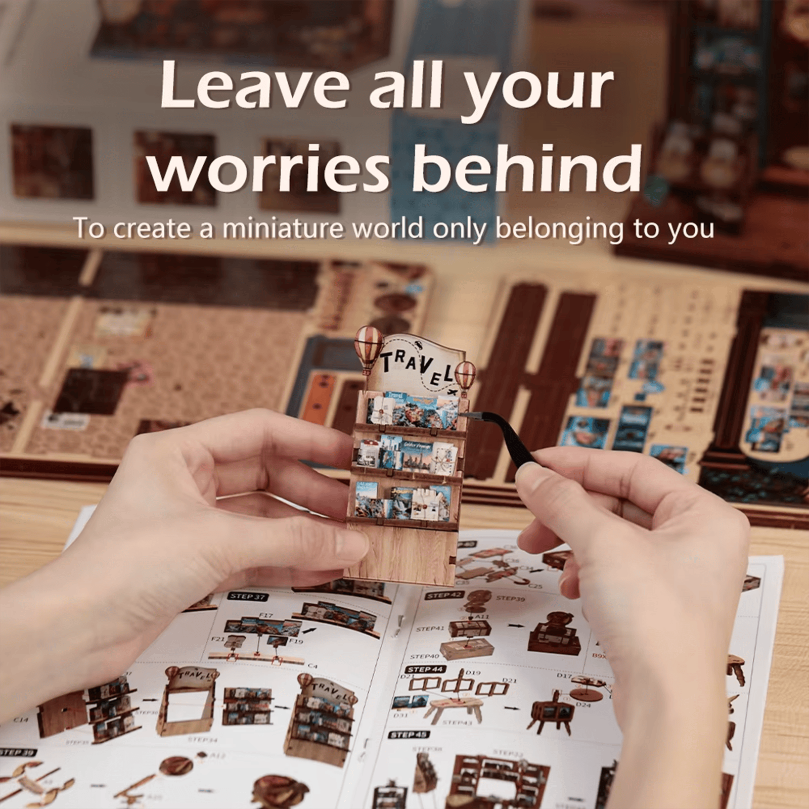 Journey Trace Bookshop Miniature House - 241 Pieces