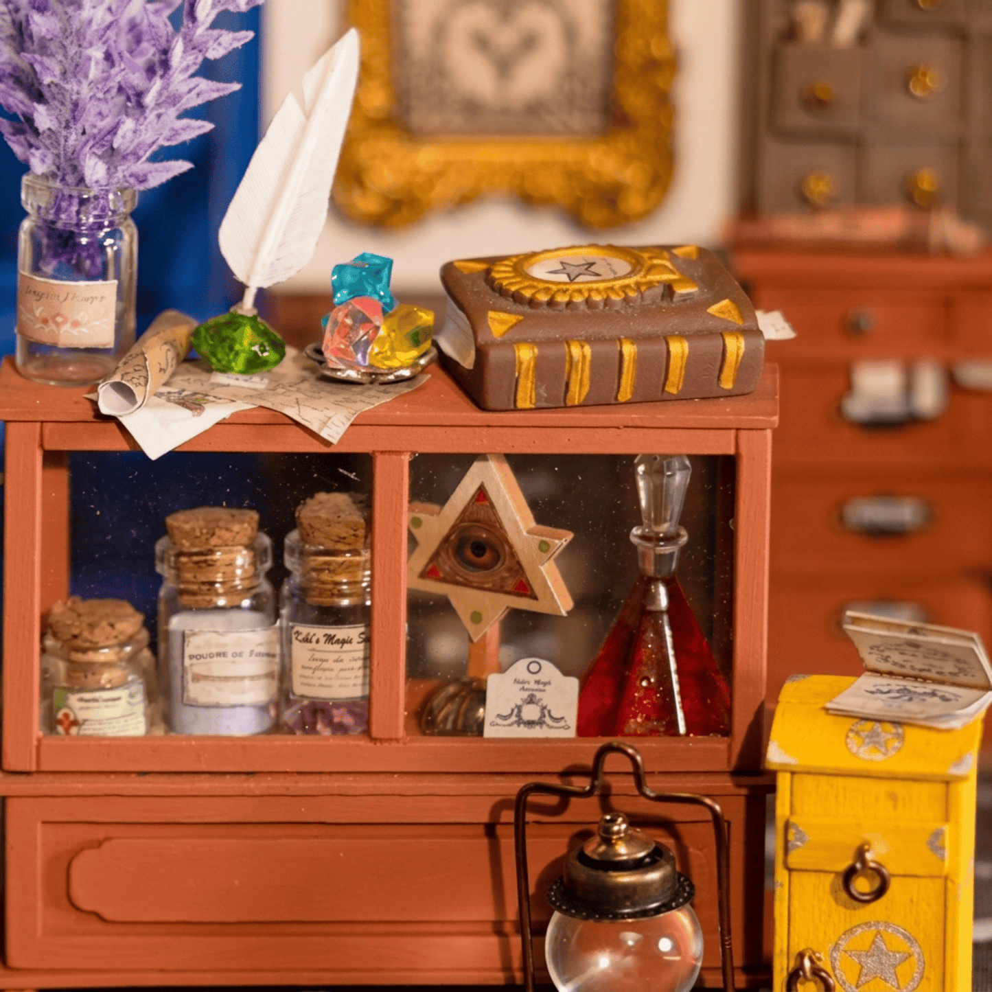 Kiki's Magic Emporium Miniature House - 148 pcs