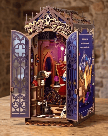 Magic Fantasy Corner Book Nook - Witch Den | 185 pcs