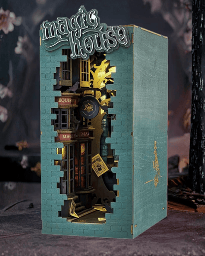 Magic House Book Nook - Magic Alley, 216 pcs