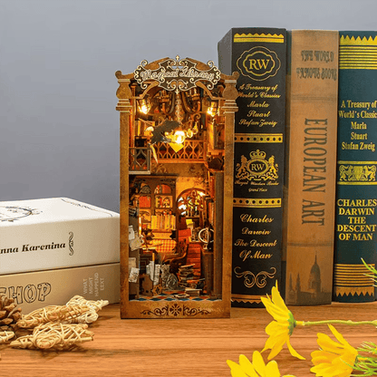 Magical Library Book Nook - 255 Pieces