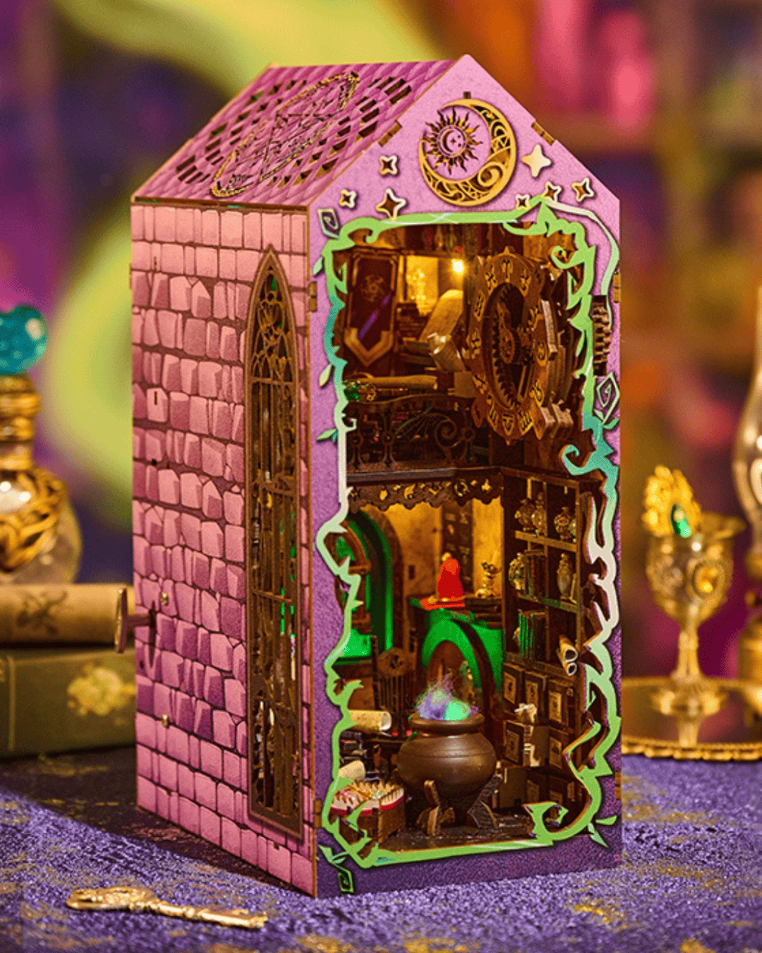 Mystic Theurge's Hut Book Nook - Witch Hut | 240 pcs