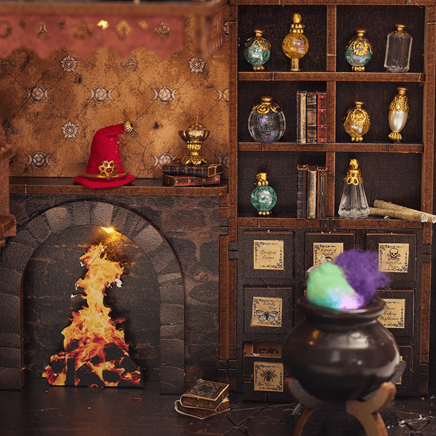 Mystic Theurge's Hut Book Nook - Witch Hut | 240 pcs