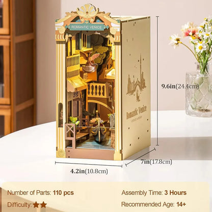 Romantic Venice Book Nook (with Gondola) - 110 pcs