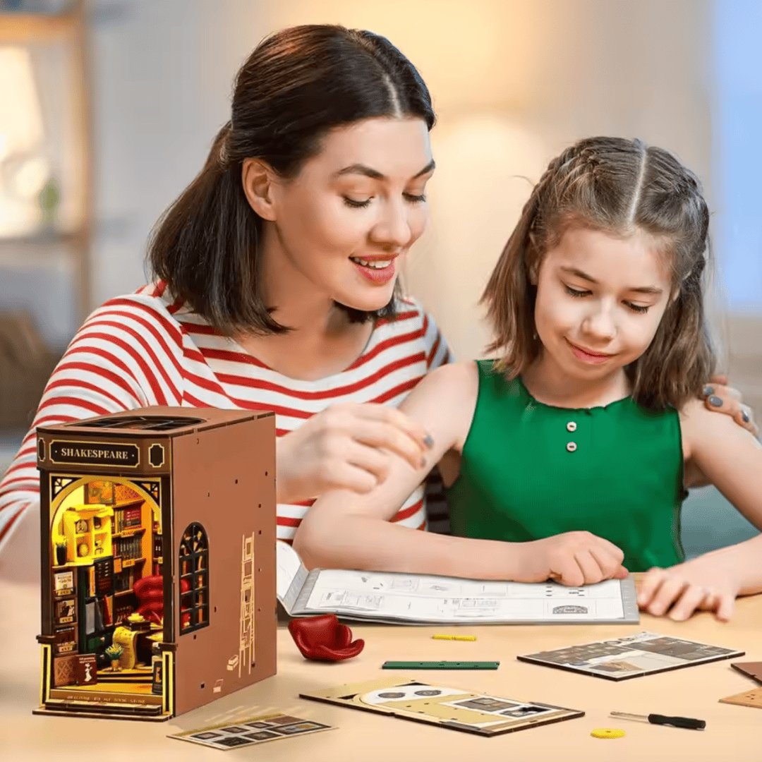 Shakespeare Bookstore - DIY Book Nook Kit