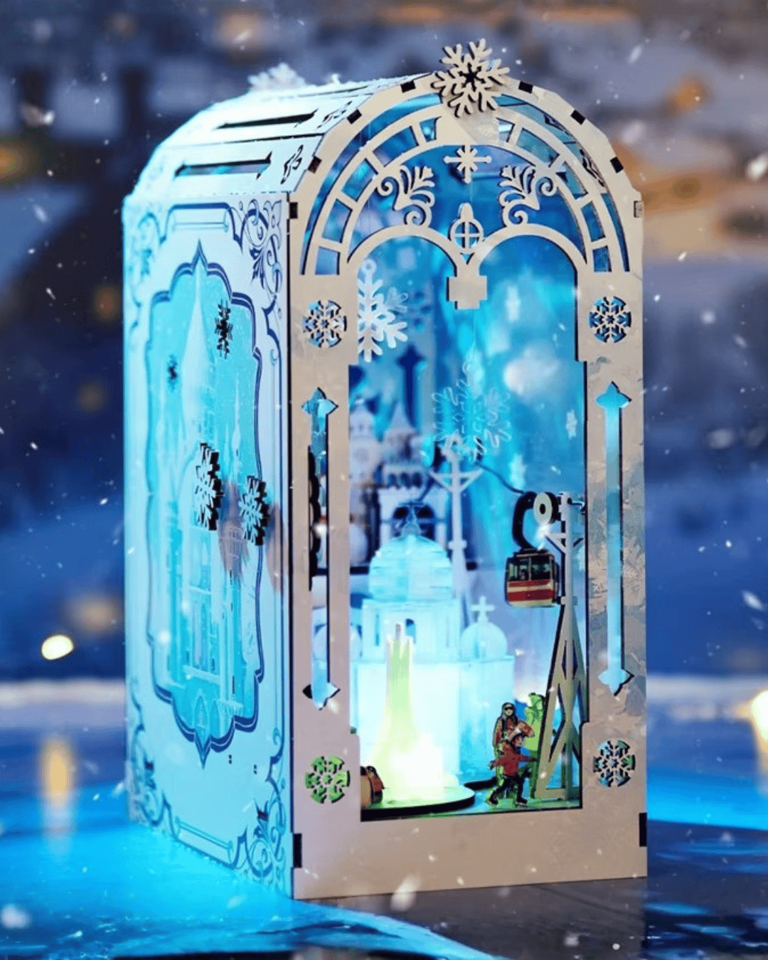 The Great Ice World Book Nook - Ice Village | 265 pcs