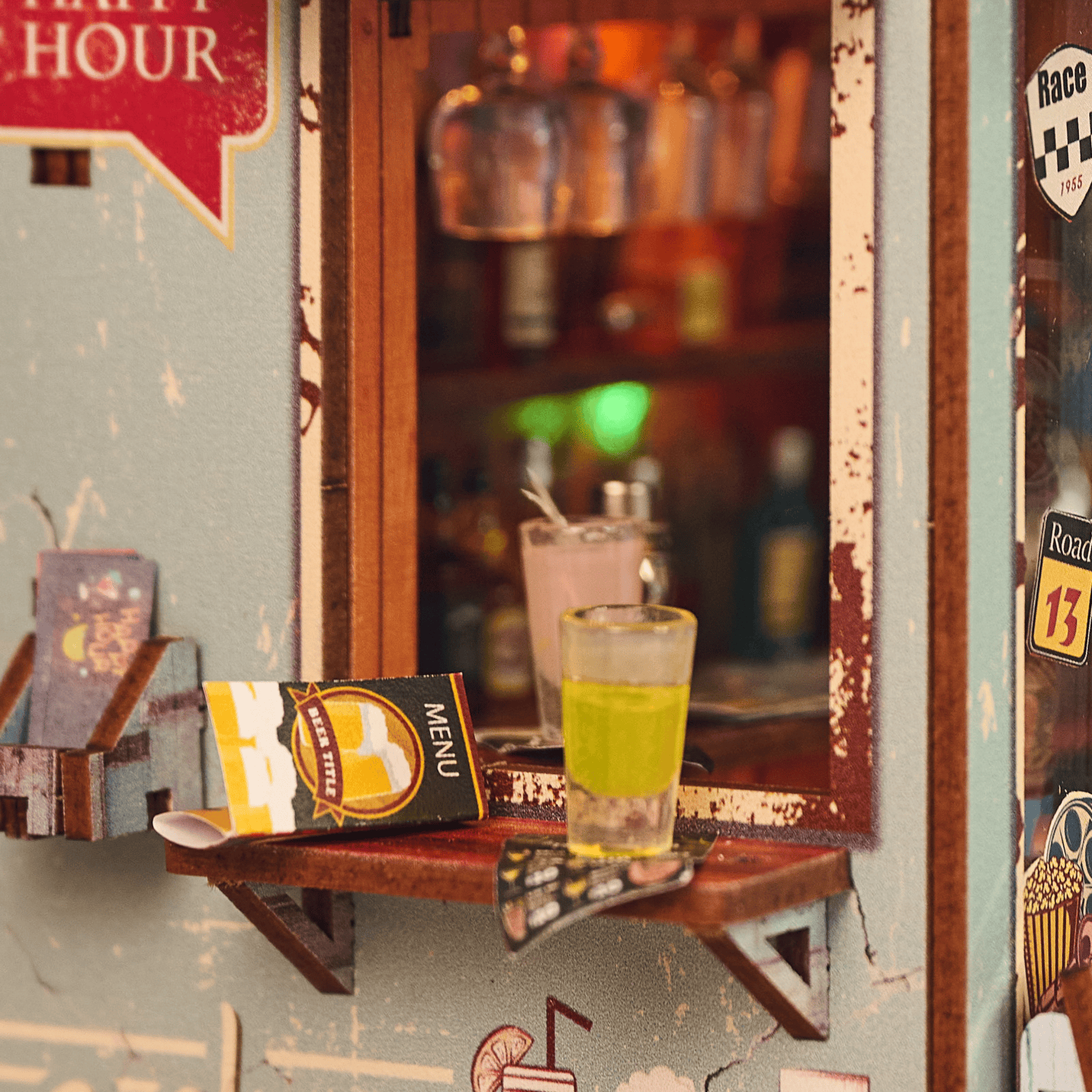 The Last Drop Miniature House - 80s Beach Bar | 166 pcs