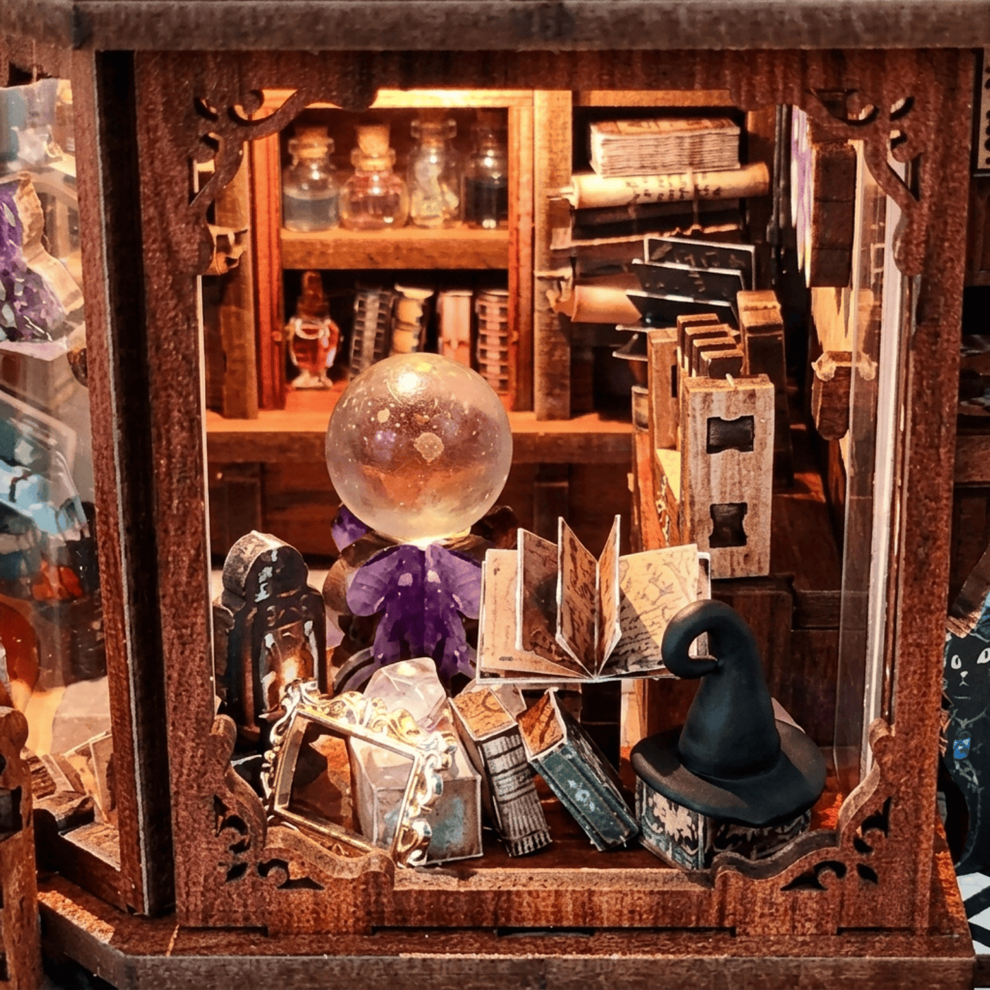 Time Magic Club Miniature House - Magic Clock | 365 pcs