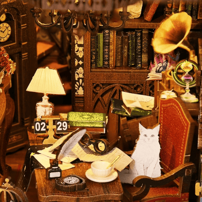 Wonder Library Book Nook - reading lamp